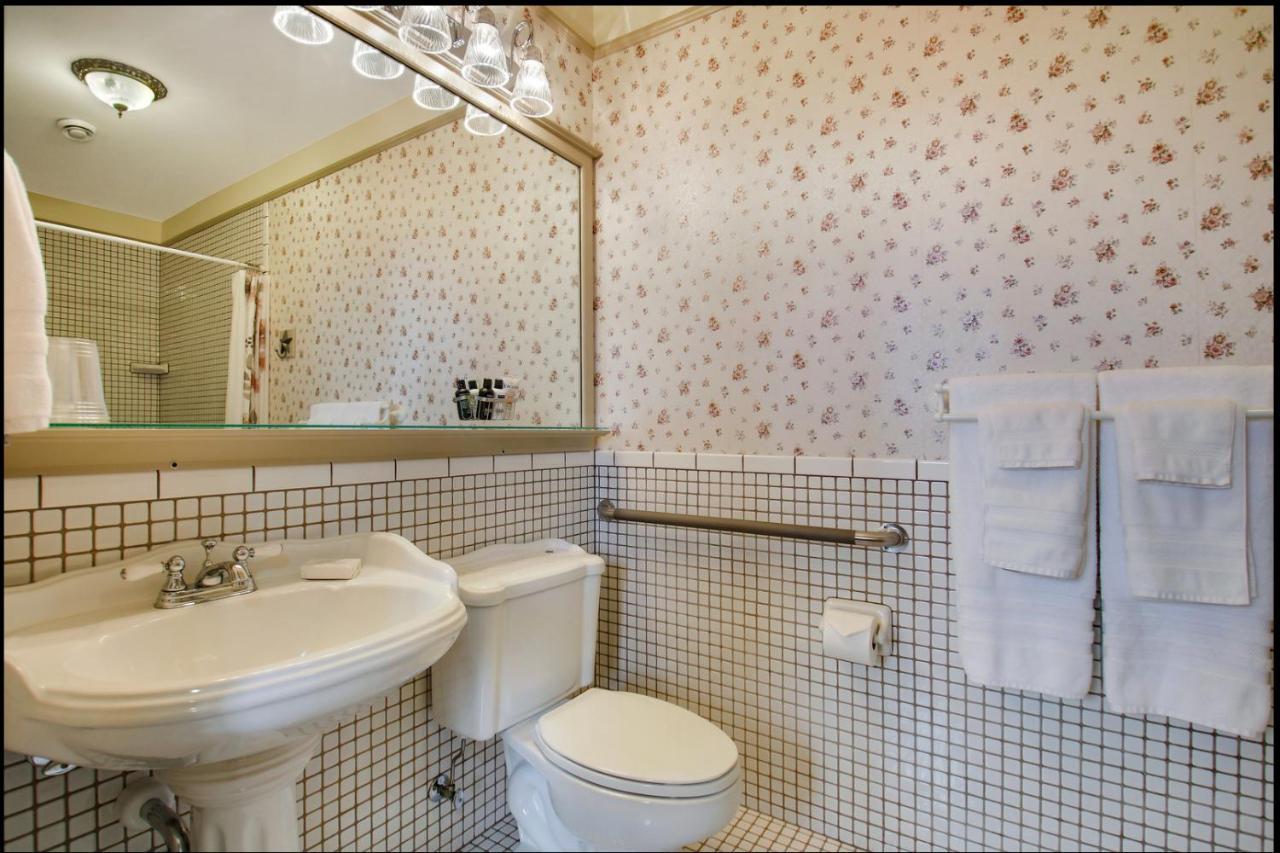 Carnegie Hall Boutique Hotel Ladysmith Екстериор снимка