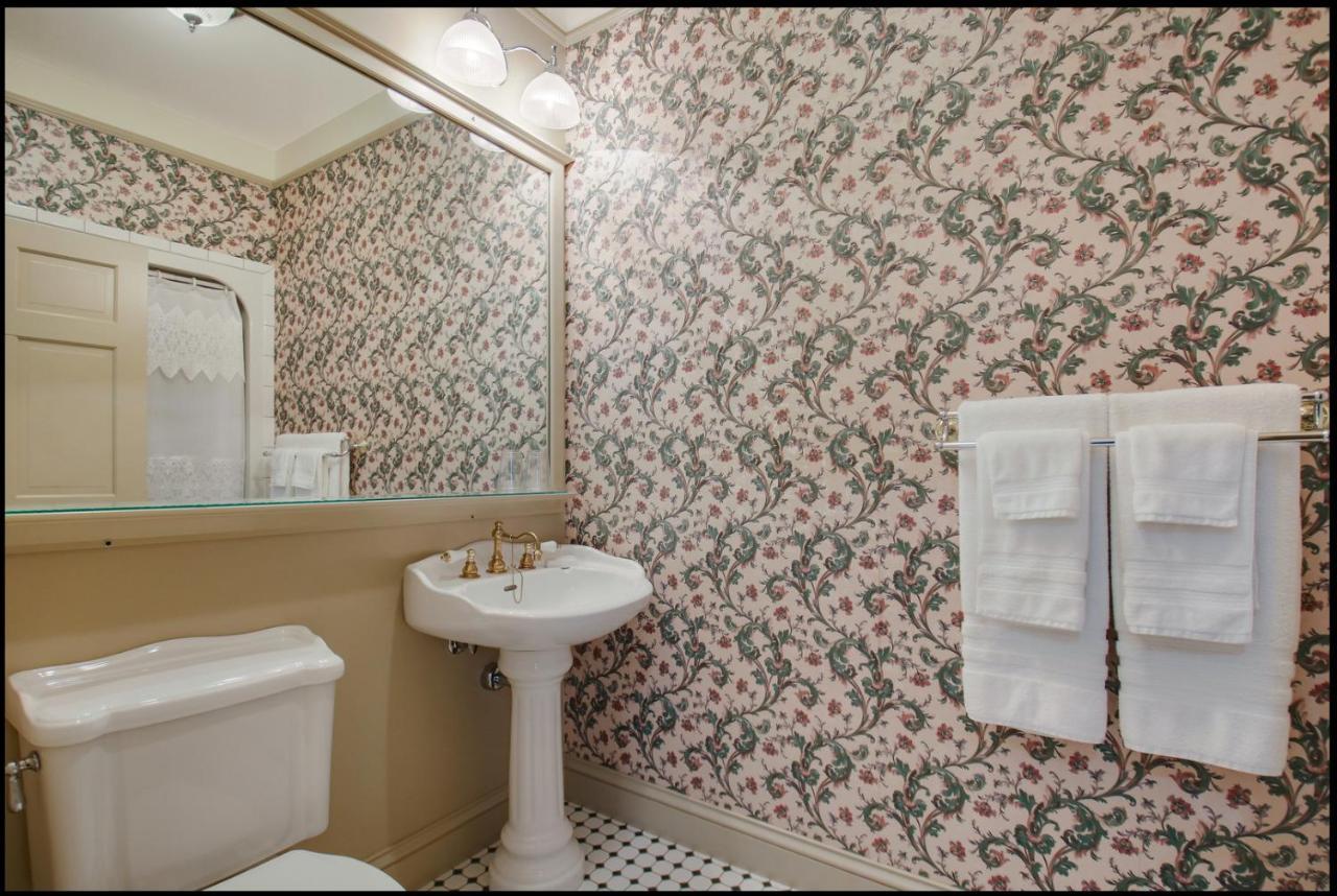 Carnegie Hall Boutique Hotel Ladysmith Екстериор снимка